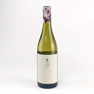 Australian white wine from a sustainable winery - Sydney flower delivery